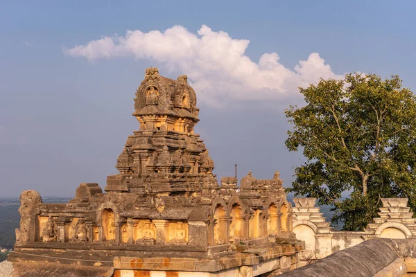 Shravanabelagola Karnataka India November 2013 Glowing Brown Stone Gopuram Sunset — Stock Photo, Image