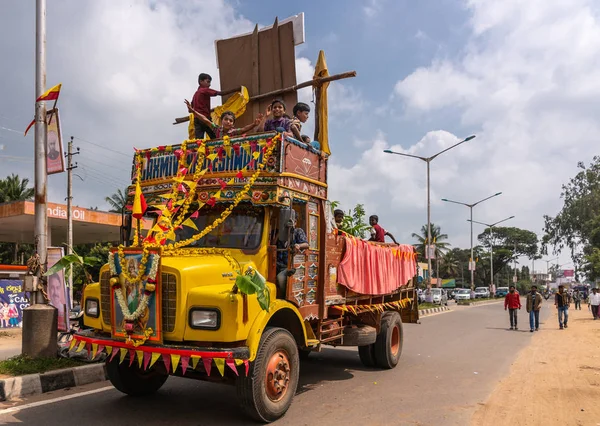 Mellahalli Karnataka Indien November 2013 Karnataka Rajyotsava Parad Gul Dumper — Stockfoto