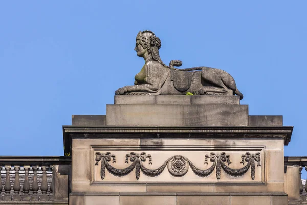 Edinburgh Skoçya Ngiltere Haziran 2012 Sfenks Heykeli Parlamento Binası Skoçya — Stok fotoğraf