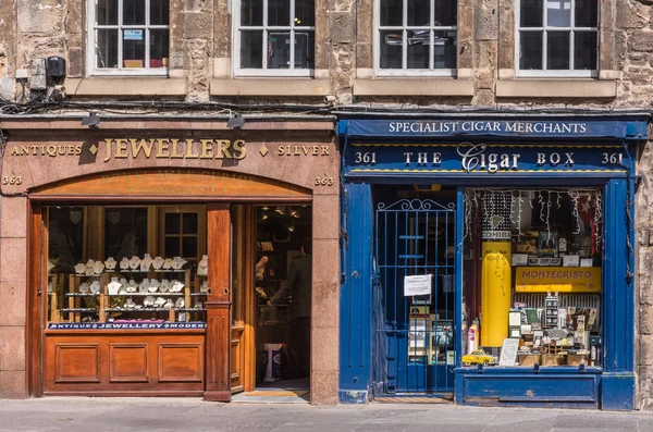 Edinburgh Scotland June 2012 Closeup Brown Beige Jewelry Store Blue — Stock Photo, Image