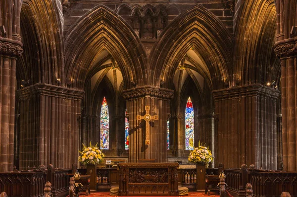 Glasgow Scotland June 2012 Cathedral Closeup Altar Secluded Chancel Cross — Stock Photo, Image