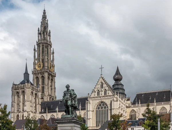 Antwerpen Belgien September 2018 Peter Paul Rubens Bronzestatue Mit Türmen — Stockfoto