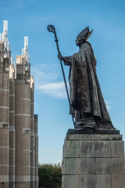 Bruxelas Bélgica Setembro 2018 Estátua Bronze Cardeal Católico Mercier Pedestal — Fotografia de Stock
