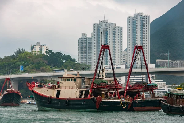 Hong Kong China Mei 2010 Zwarte Rode Vissersvaartuigen Aangemeerd Haven — Stockfoto