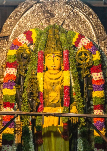 Belur Karnataka India Noviembre 2013 Templo Chennakeshava Después Ceremonia Abisheka —  Fotos de Stock