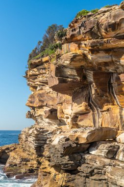 Bronte Beach, Sydney Avustralya 'da Güney uçurum kayalar.