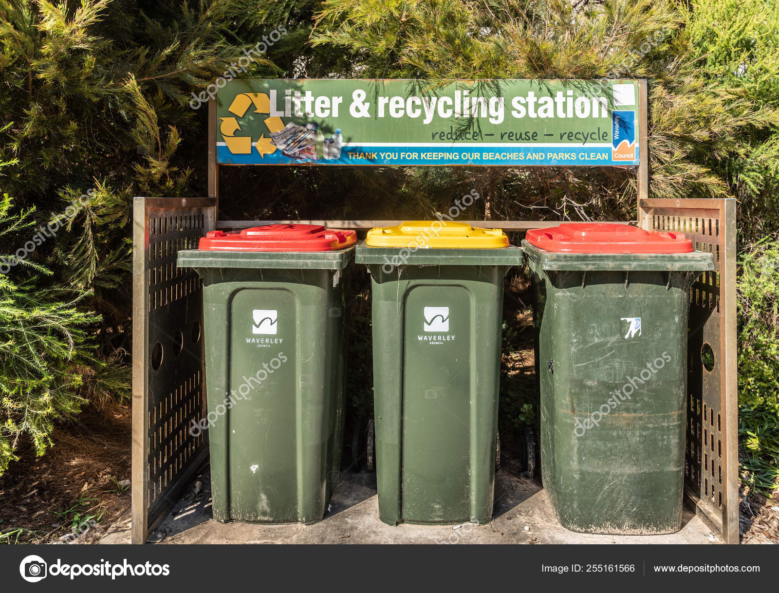 Litter And Recycling Station On Tamarama Beach Sydney Australia Stock Editorial Photo C Klodien