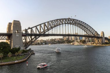 Sunset sırasında Liman Köprüsü, Sydney Avustralya.