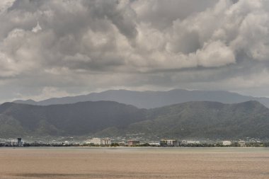 Coral Sea, Cairns silueti, Avustralya seen.