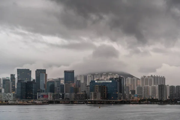 Kwun Tong Skyline kora reggel, Hong Kong Kína. — Stock Fotó