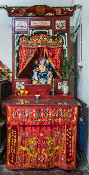 Ídolo en el lado del templo taoísta de Kwan Tai en Tai O, Hong Kong China — Foto de Stock