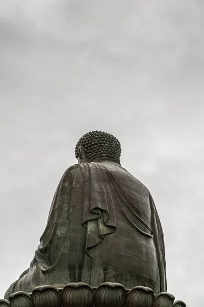 Tian Tan Buddha sırtını gösterir, Hong Kong Çin. — Stok fotoğraf