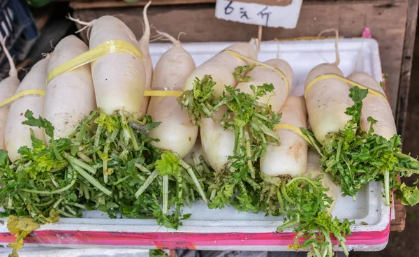 Chinesischer weißer Rettich auf dem tai po Markt, hong kong china. — Stockfoto