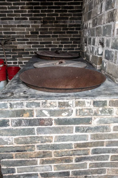 Old stove setup at Tai Fu Tai Ancestral Home, Hong Kong China. — Stock Photo, Image