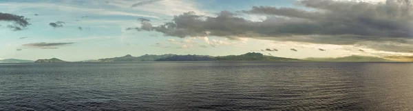 Panorama, východní Nusa Tenggara, Jižní část pobřeží, Sessok regi — Stock fotografie