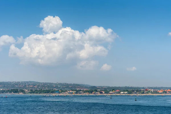 Tanjung Benoa beach area outside Benoa Harbor in Bali, Indonesia — Stock Photo, Image