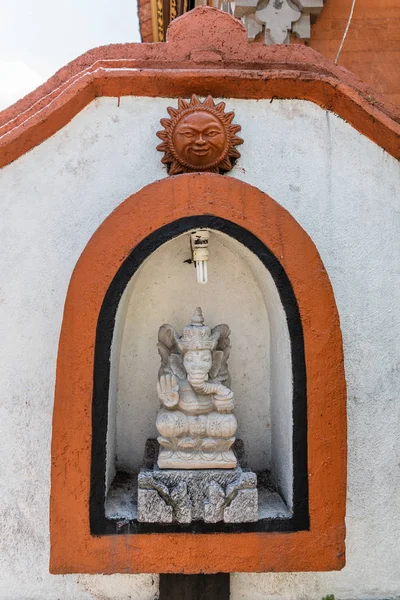 Estátua de Ganesha no complexo familiar, Dusun Ambengan, Bali Indonesi — Fotografia de Stock