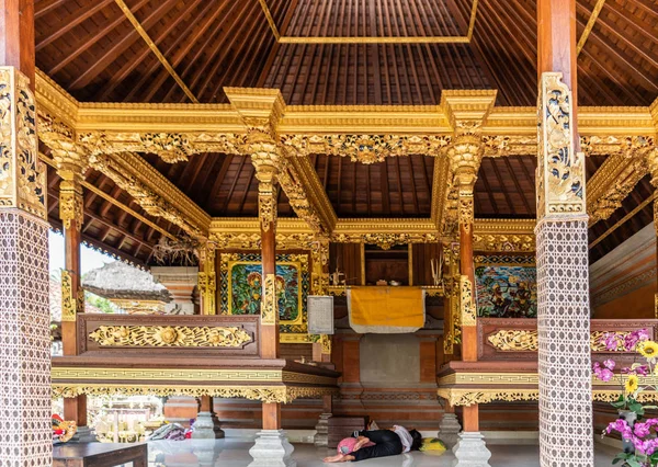 Templo aberto no complexo familiar, Dusun Ambengan, Bali Indonesia . — Fotografia de Stock