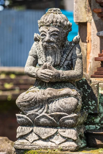 Άγαλμα γκουρού στο συγκρότημα της φυλής, Ντουάν Αμμπένταν, Μπαλί Ινδονησία. — Φωτογραφία Αρχείου