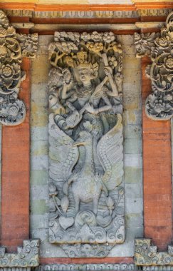 Batuan tapınağında Saraswati duvar resmi, Ubud, Bali Endonezya.