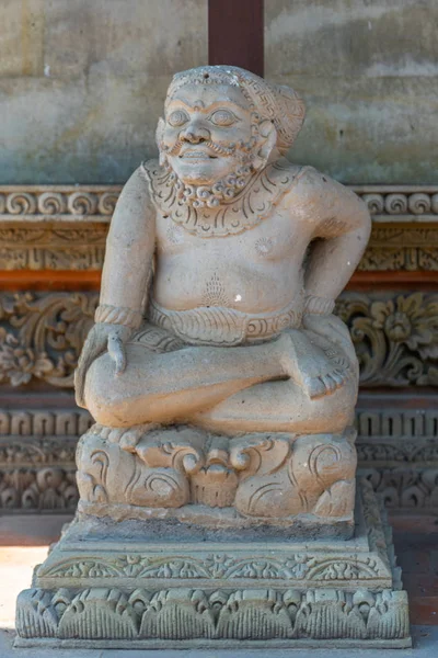 Άγαλμα χαμογελαστή στον ναό Batuan, Ουμπούντ, Μπαλί Ινδονησία. — Φωτογραφία Αρχείου