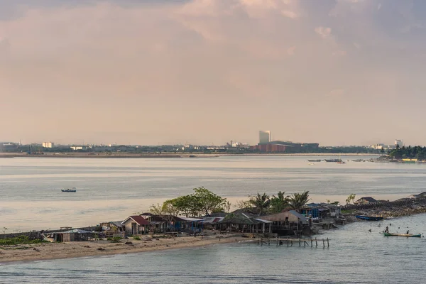 Gebäude auf gusung laelae caddi long island, makassar, south su — Stockfoto