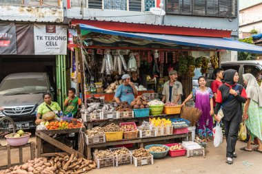 Terong Street Market, Makassar, Güney Sulaw içinde kök bazlı gıda