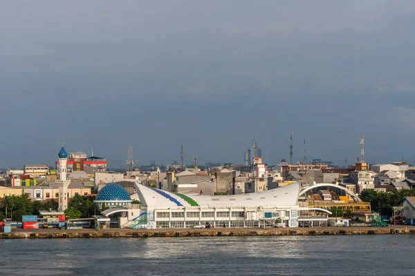 Kryssnings Terminal i Makassar, södra Sulawesi, Indonesien. — Stockfoto