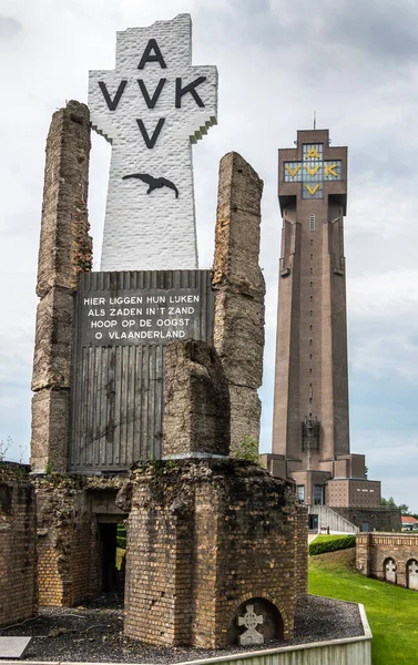 IJzertoren e peça central em Crypt em Diksmuide, Flandres, Be — Fotografia de Stock