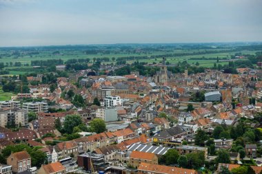 Görünüm ıjzertoren gelen şehir merkezinde Diksmuide, Flanders, Belçika.