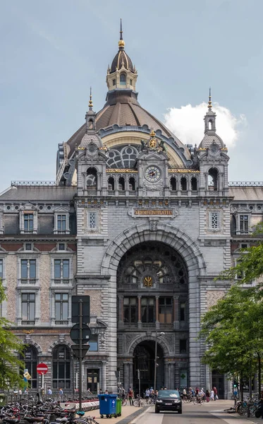 Estação Ferroviária Central Monumental em Antuérpia, Bélgica . — Fotografia de Stock