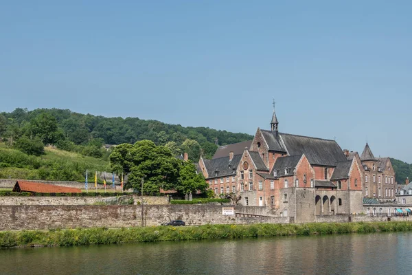 Stads sociale diensten in het oude klooster van de Capuchins in Dina — Stockfoto