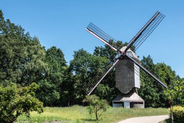 Schulen Yel Değirmeni, Bokrijk Belçika.