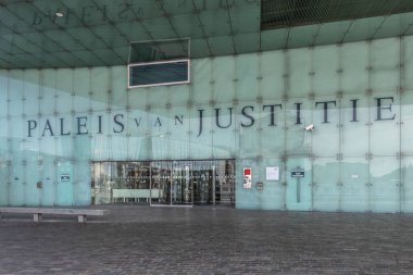 Amsterdam Hollanda'da Ijdok Adalet Sarayı Girişi.