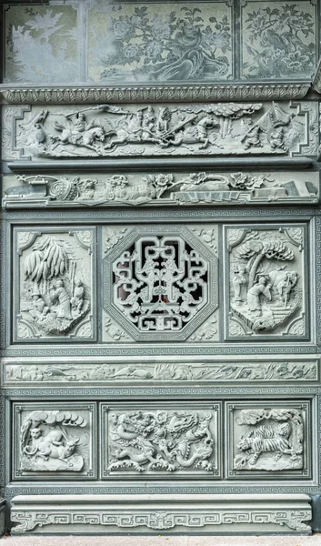 Frescos en la fachada de la sala ceremonial en el cementerio chino en Man — Foto de Stock