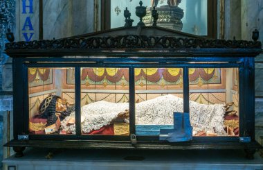 San Augustin kilise, Manila cam tabut İsa'nın Heykeli 