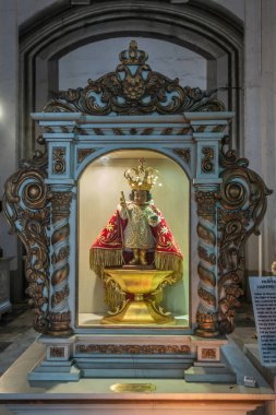 San Augustin kilise, Manila P taçlı bebek İsa Türbesi