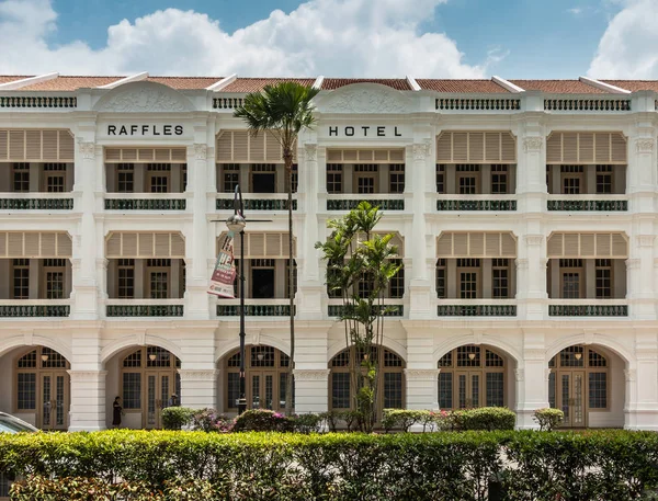 Fachada de Raffles Hotel, Singapura . — Fotografia de Stock