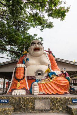 Wang Saen Suk manastırındaki dev mutlu Buda, Bang Saen, Thaila
