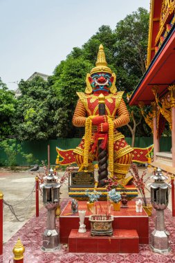Dwarapalaka Wang Saen Suk Manastırı 'nın ana dua salonunda, Bang