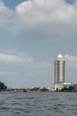 Bangkok Nehri Parkı Apartman Kulesi, Bangkok Tayland.