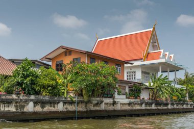 Bangkok Noi Kanalı boyunca büyük bir malikane, Bangkok Tayland.