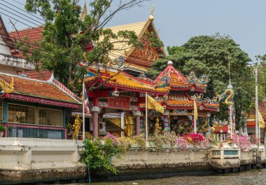 Bangkok Noi Kanalı 'ndaki Wat Srisudaram Worawiharn Tapınağı, Bangko