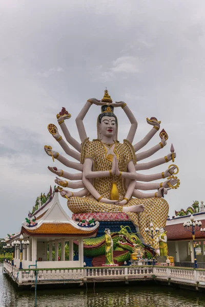 Gaint Guan Yin goddess statue, Ko Samui Island, Thailand. — 图库照片