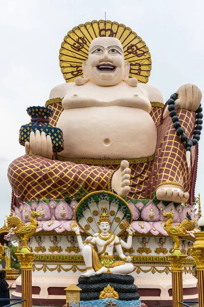 Büyük gülen Buda heykeli, Lord Vishnu, Ko Samui Adası, Th — Stok fotoğraf