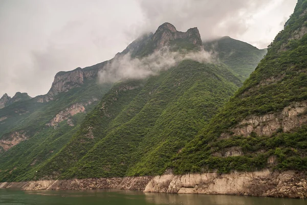 Wushan Hubei Chiny Maja 2010 Gorge Rzece Jangcy Szary Chmurny — Zdjęcie stockowe