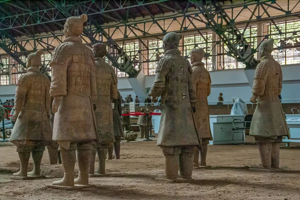 Xian Çin Mayıs 2010 Terracotta Ordu Kazı Alanı Arkadaki Büyük — Stok fotoğraf