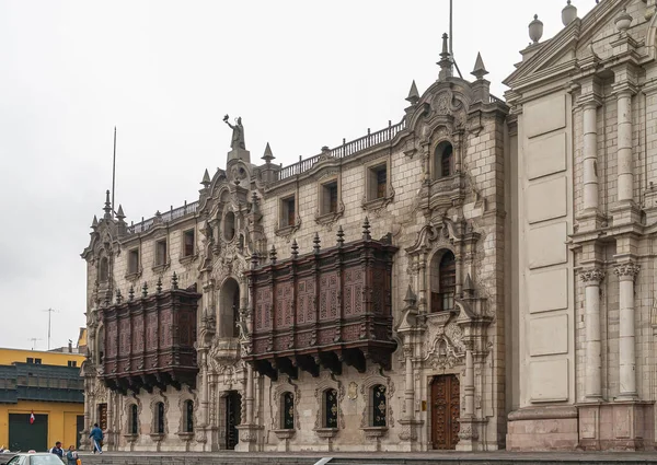 Lima Peru Dezember 2008 Lange Geschnitzte Fassade Aus Braunem Stein — Stockfoto