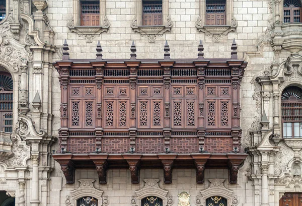 Lima Peru December 2008 Closeup Dark Brown Wood Ornate Balcony — Stock Photo, Image