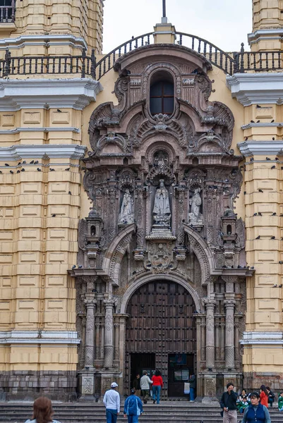 Lima Peru Dezember 2008 Großaufnahme Des Monumentalen Eingangs Kloster Und — Stockfoto